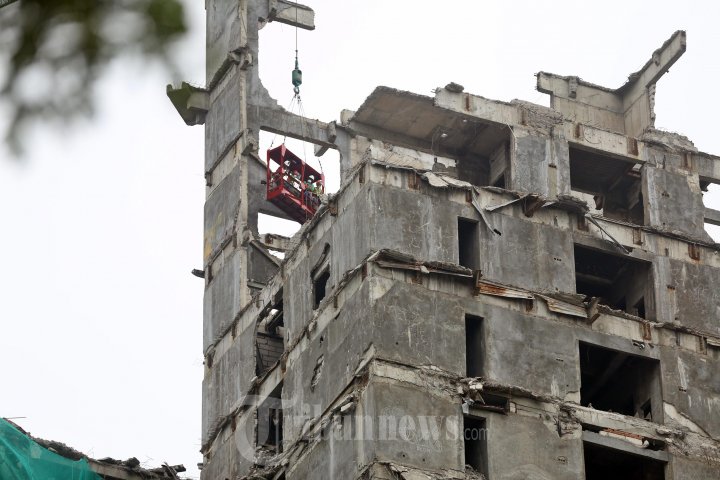 Gedung Panin Bank Bintaro Akan Dirobohkan