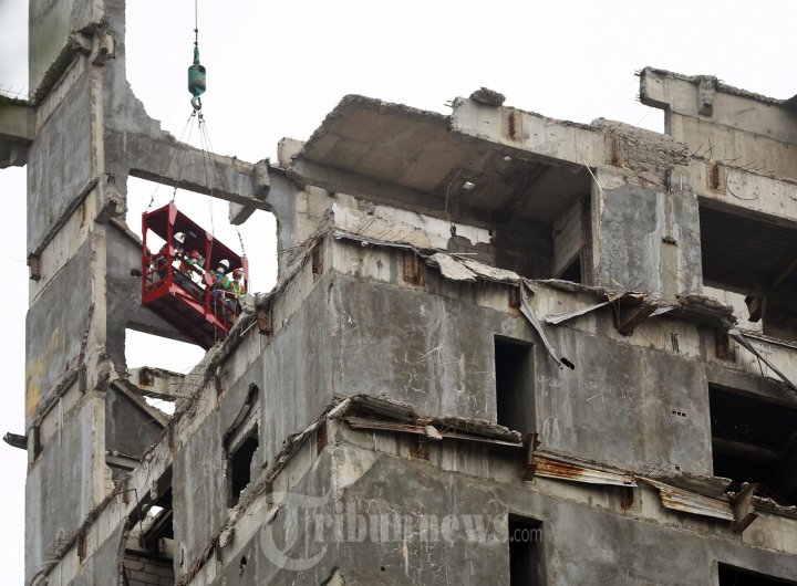 Gedung Panin Bank Bintaro Akan Dirobohkan