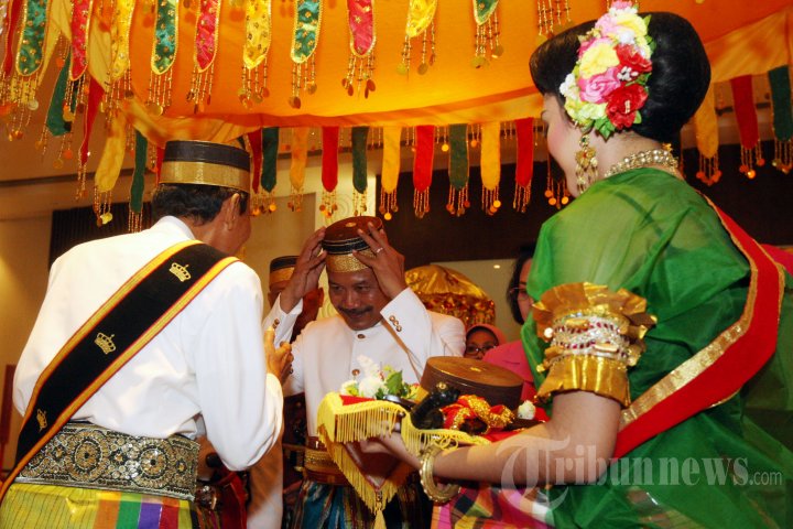 Gelar Bangsawan Bone untuk Kapolri