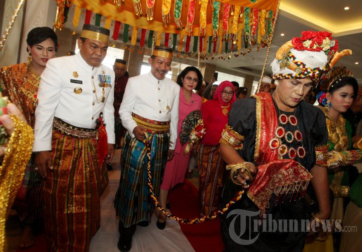 Gelar Bangsawan Bone untuk Kapolri