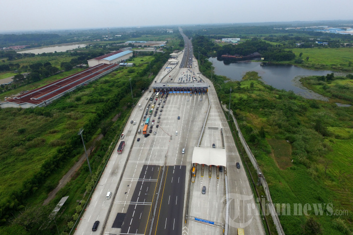 Gerbang Tol Cikampek Utama Lengang