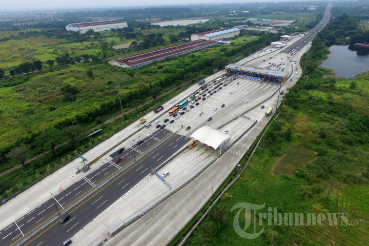 Gerbang Tol Cikampek Utama Lengang
