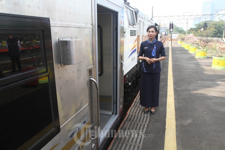 Gerbong Mewah Mulai Dioperasikan PT KAI