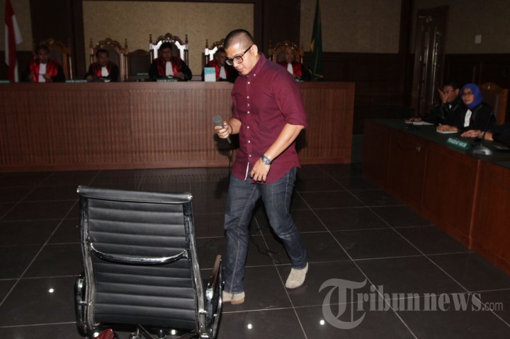 Gerry Divonis 2 Tahun Penjara