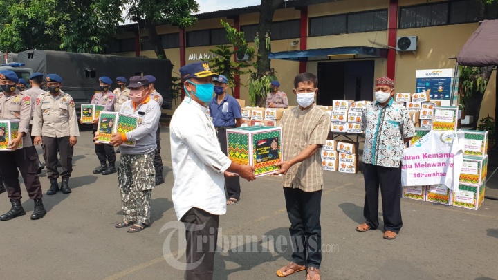 Giat Bakti Sosial POLRI-TNI Dalam Rangka Percepatan Penanganan C