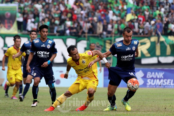 Goran Lewati Halangan Airlangga
