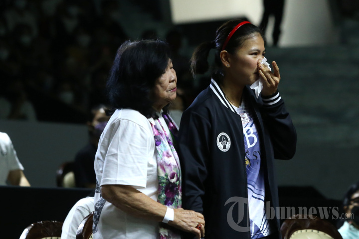 Greysia Polii Resmi Gantung Raket
