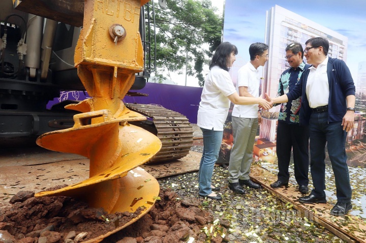 Groundbreaking Arumaya