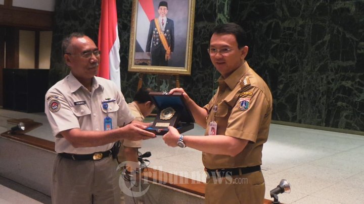 Gubernur Ahok Beri Kuliah Umum Pelajar SMA Tarnus