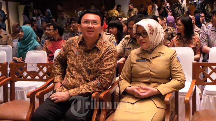 Gubernur Ahok Hadiri Penyerahan Hadiyah Kontes Hackjak 2016