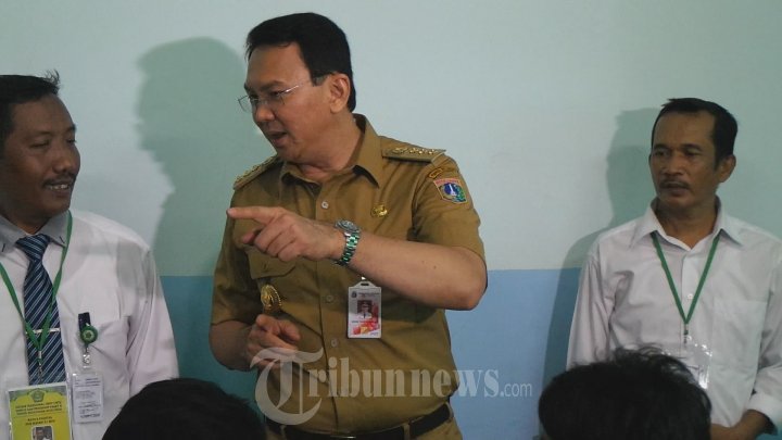 Gubernur Ahok Lakukan Inspeksi Ujian Nasional Berbasis Komputer