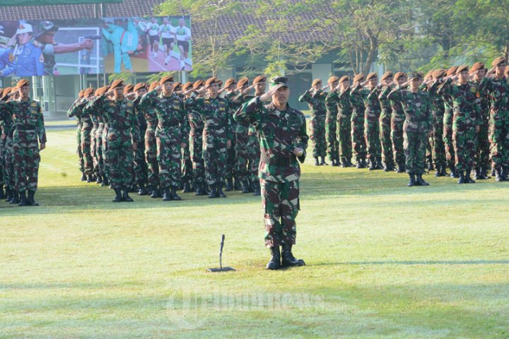 Gubernur Akmil Mayjen TNI Hartomo Pimpin Apel Satgastar