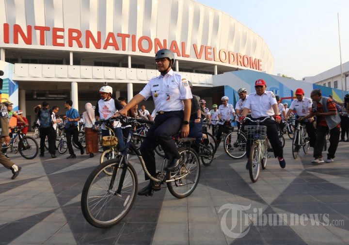 Gubernur Anies Ujicoba Jalur Sepeda