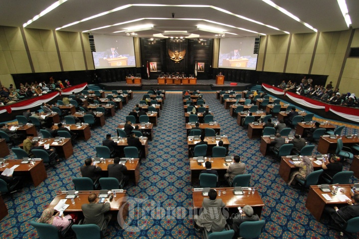 Gubernur Anis Hadiri Sidang Paripurna DPRD DKI Jakarta
