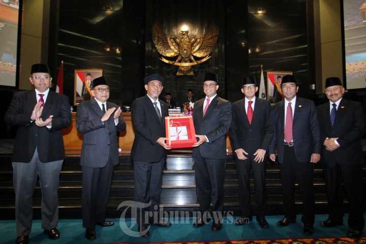 Gubernur Anis Hadiri Sidang Paripurna DPRD DKI Jakarta