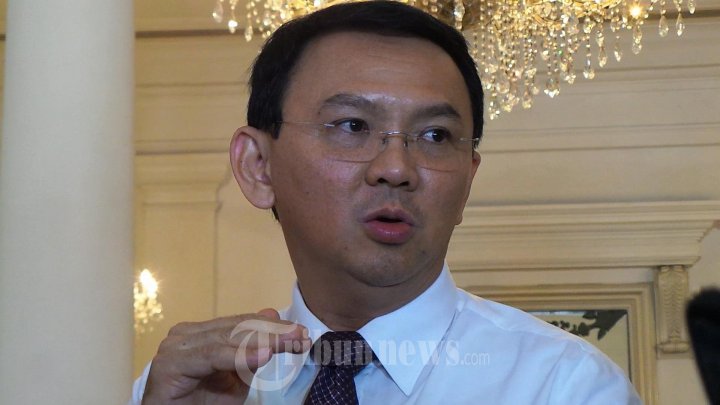 Gubernur DKI Ahok Konpers Terkait Pilkada DKI