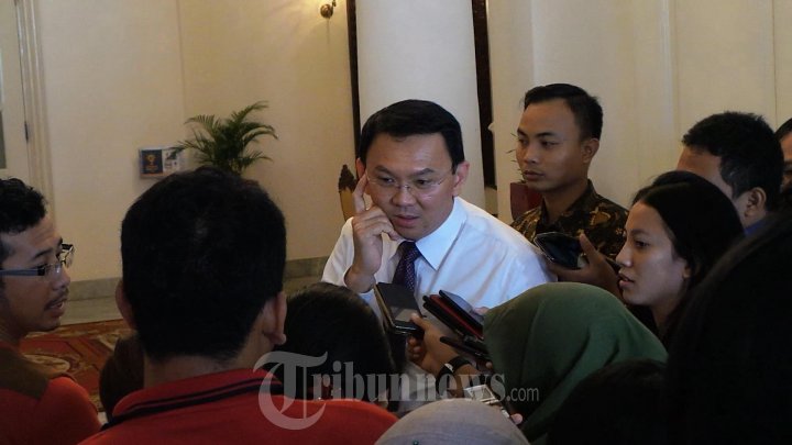 Gubernur DKI Ahok Konpers Terkait Pilkada DKI