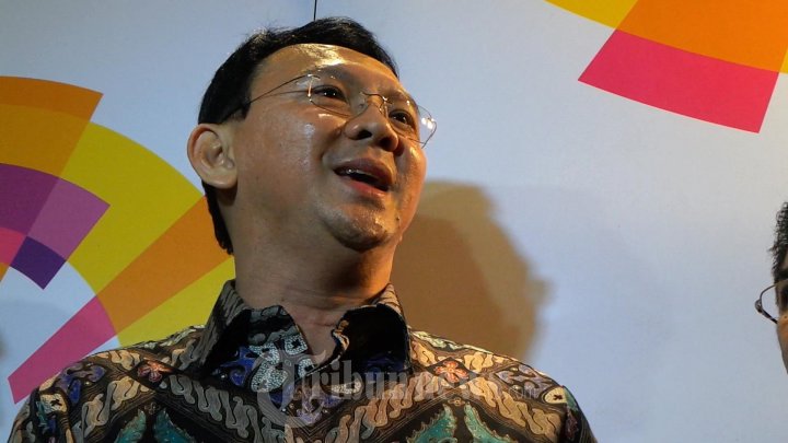 Gubernur DKI Ahok Nonton Film 3 Srikandi