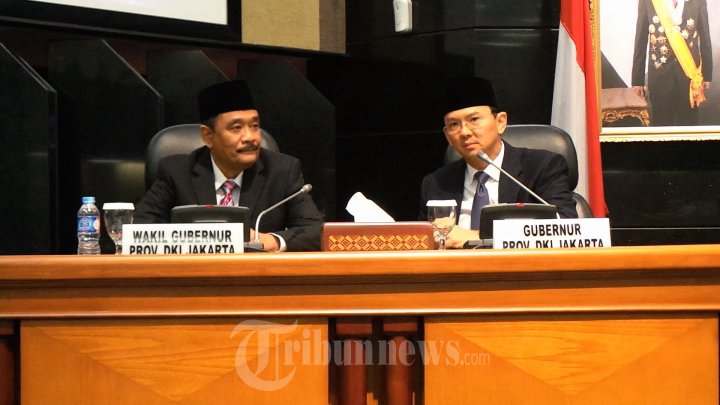 Gubernur DKI dan Wagub DKI Ajukan APBD ke DPRD DKI