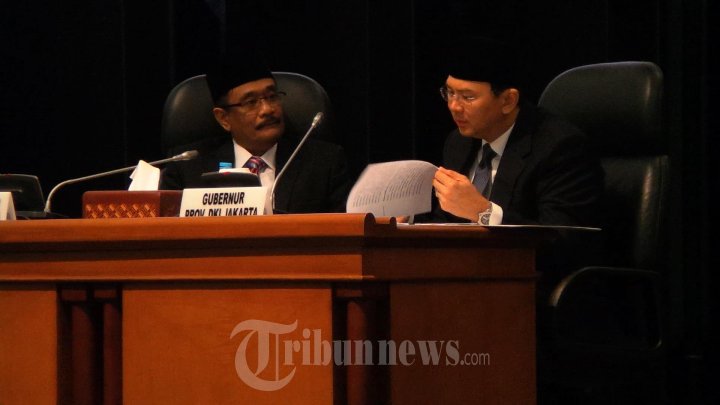 Gubernur DKI dan Wagub DKI Ajukan APBD ke DPRD DKI