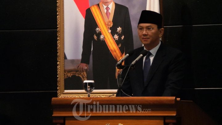 Gubernur DKI dan Wagub DKI Ajukan APBD ke DPRD DKI