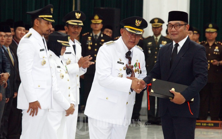 Gubernur Jabar Lantik Wali Kota dan Bupati