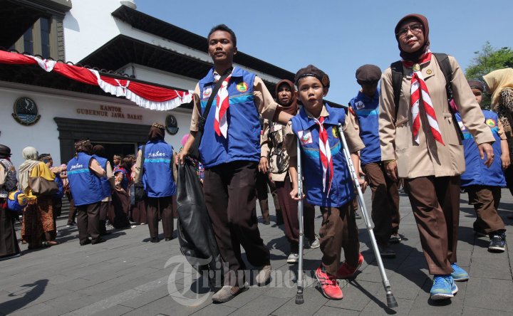 Gubernur Jawa Barat Ahmad Heryawan Lepas Jamnas X 2016