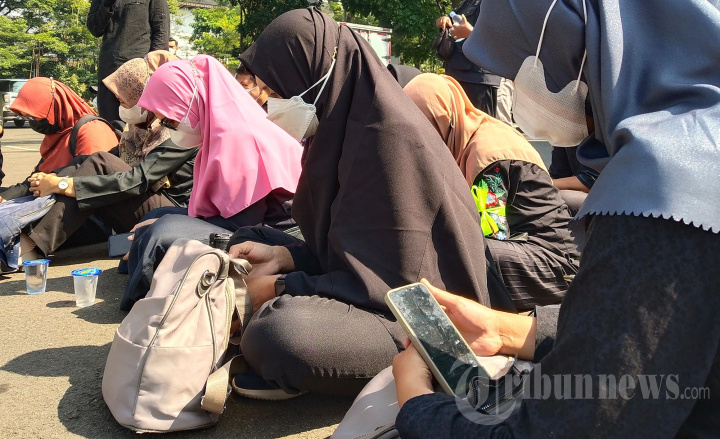 Guru Honorer SMA/SMK/SLB di Jabar Tuntut Diangkat PPPK