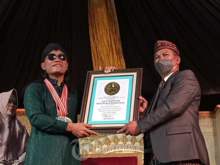 Gus Miftah Mendapatkan Penghahargaan Dari Laprid