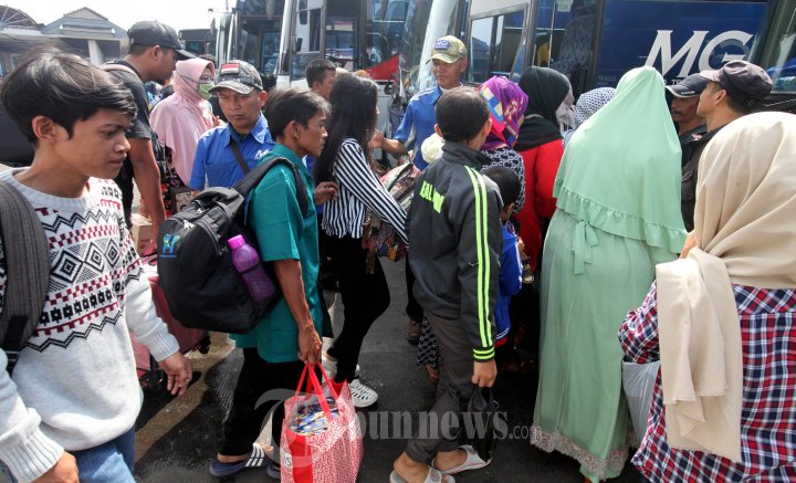 H+4 Arus Balik di Terminal Leuwipangjang Bandung Ramai