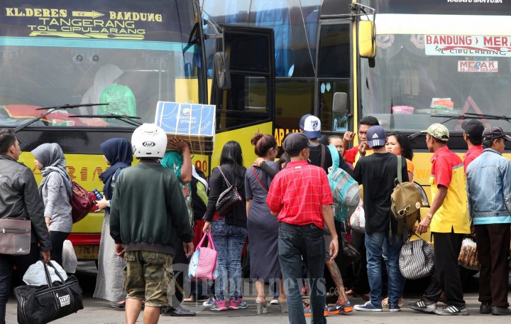 H+4 Arus Balik di Terminal Leuwipangjang Bandung Ramai