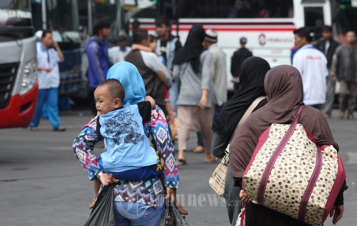 H+4 Arus Balik di Terminal Leuwipangjang Bandung Ramai