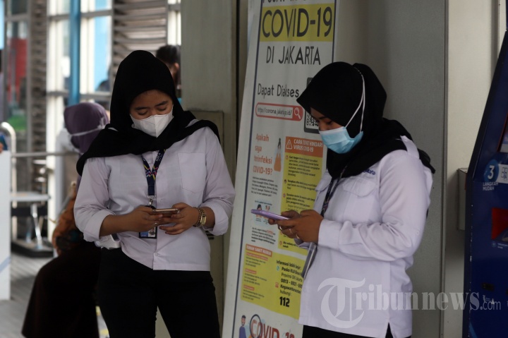 Halte TransJakarta Harmoni Dilengkapi WiFi Gratis