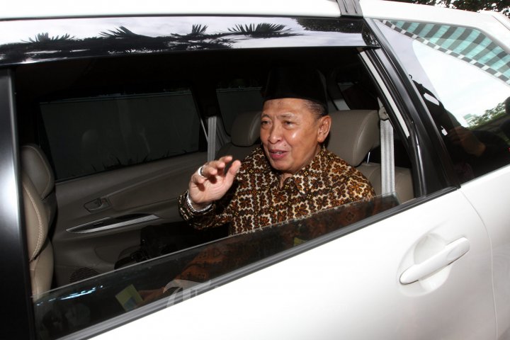 Hamzah Haz Jenguk SDA di Tahanan KPK