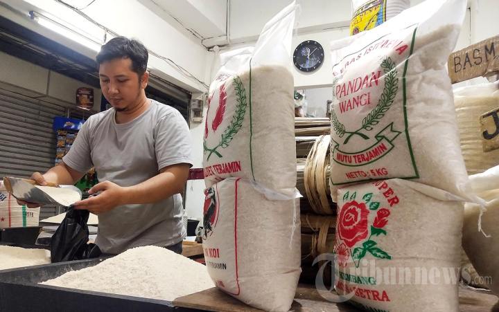 Harga Beras di Pasar Kosambi Bandung Naik