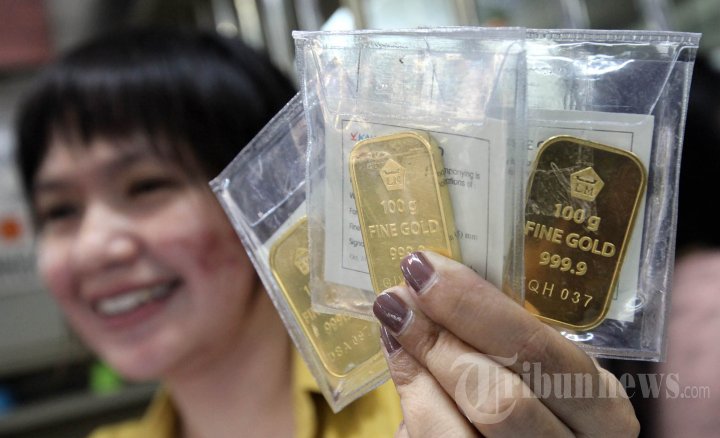 Harga Emas Antam Turun