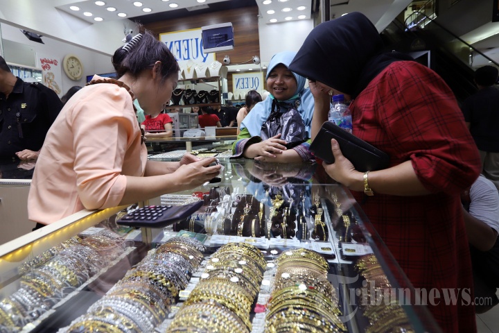 Harga Emas Kembali Turun