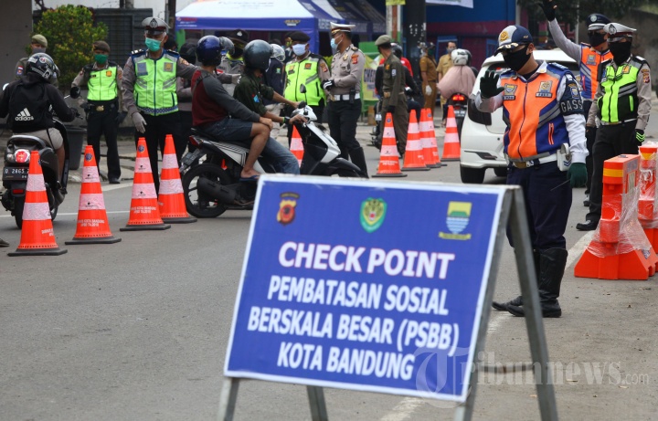 Hari Ke-11 PSBB Bandung Raya, Masih Banyak Pengendara yang Melanggar