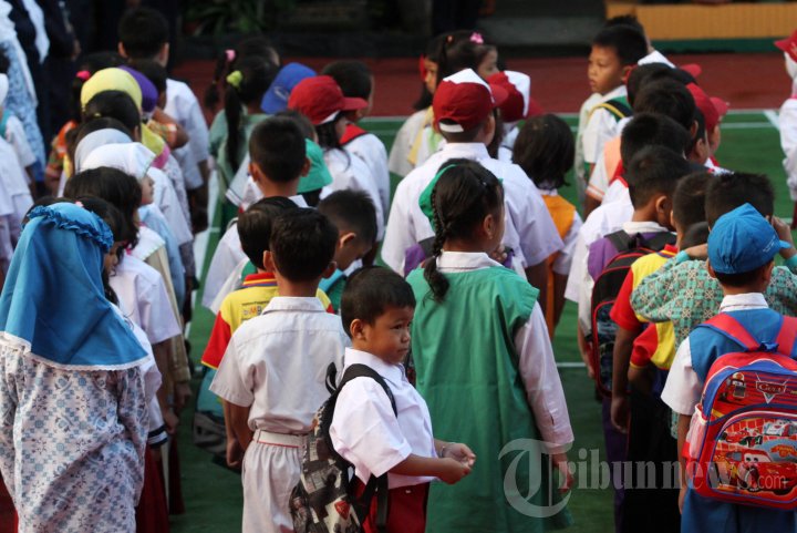 Hari Pertama Masuk Sekolah Usai Idul Fitri