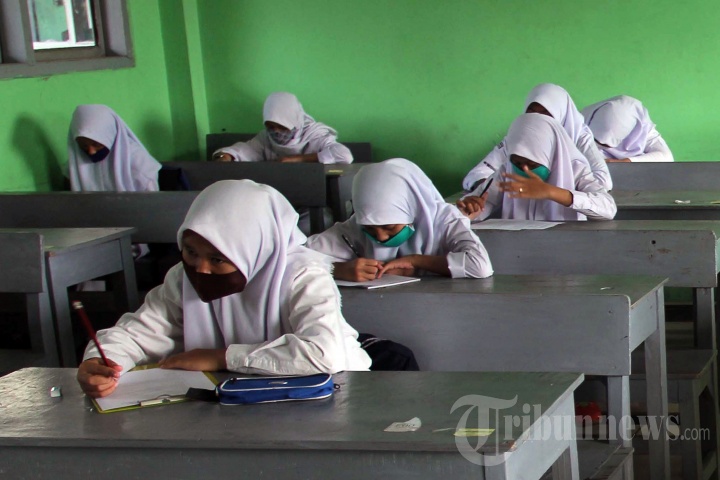 Hari Pertama Pengenalan Lingkungan Sekolah
