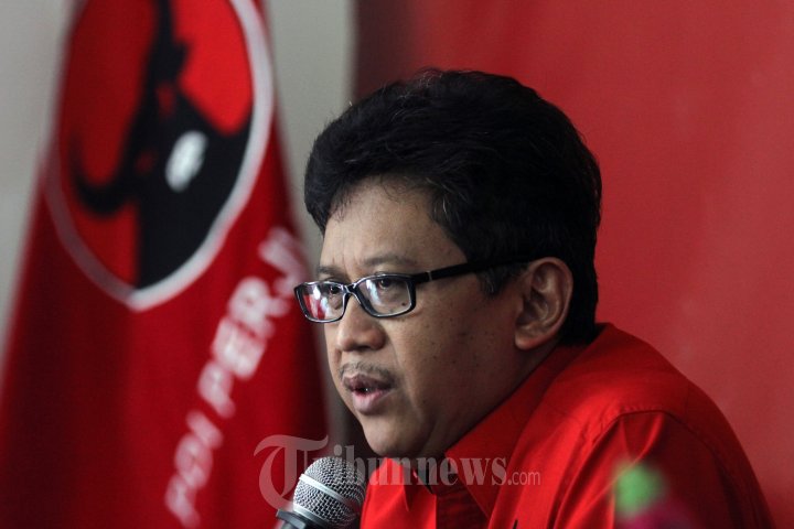 Hasto Kristiyanto Konpers Pengaktifan Baguna PDIP