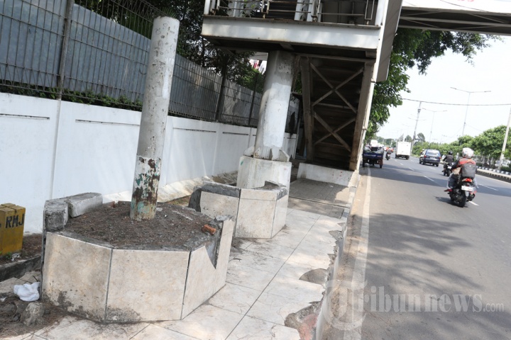 Hatel Jalan Daan Mogot Km 17 Terbengkalai