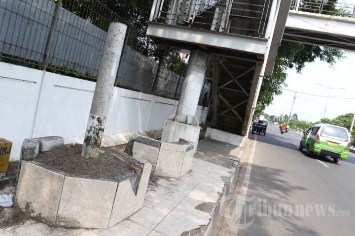 Hatel Jalan Daan Mogot Km 17 Terbengkalai