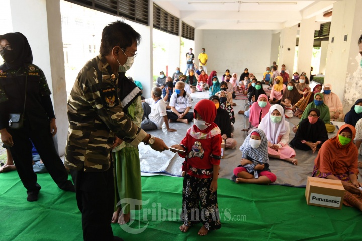 Hipakad Jawa Timur Bagi-Bagi Sembako Warga Terdampak Covid-19