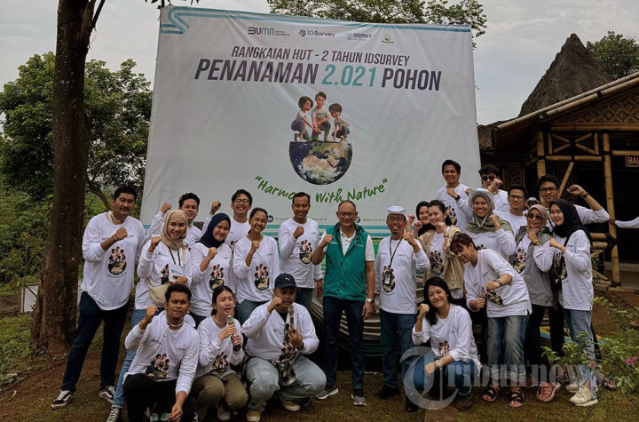 IDSurvey Tanam 2021 Pohon Pengurangan Emisi Gas Rumah Kaca