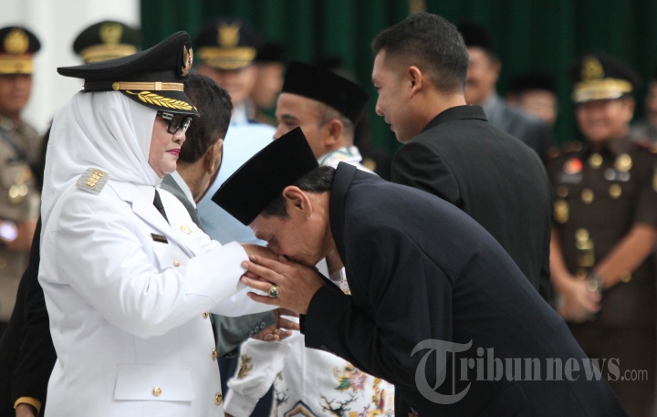 Imas Aryumningsih Dilantik Sebagai Bupati Subang