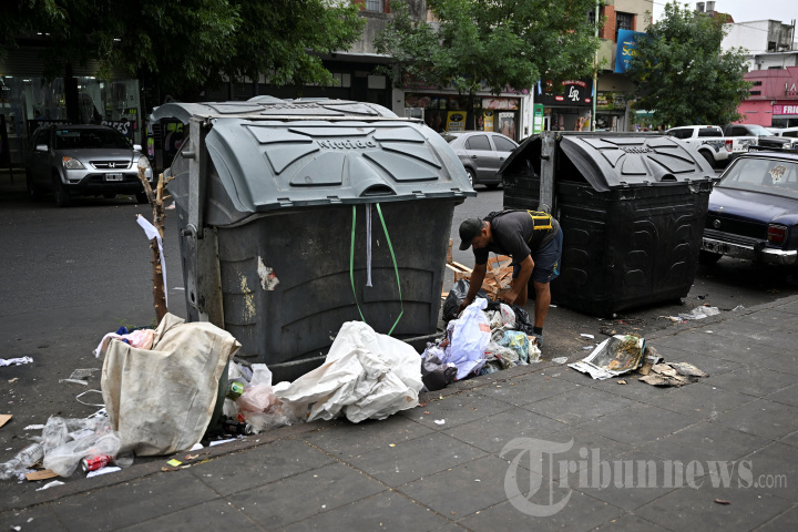 Inflasi Argentina Tembus 100 Persen