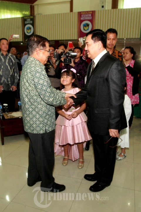 Irjen Pol Burhanuddin Andi Mendapat Gelar Doktor Hukum UMI