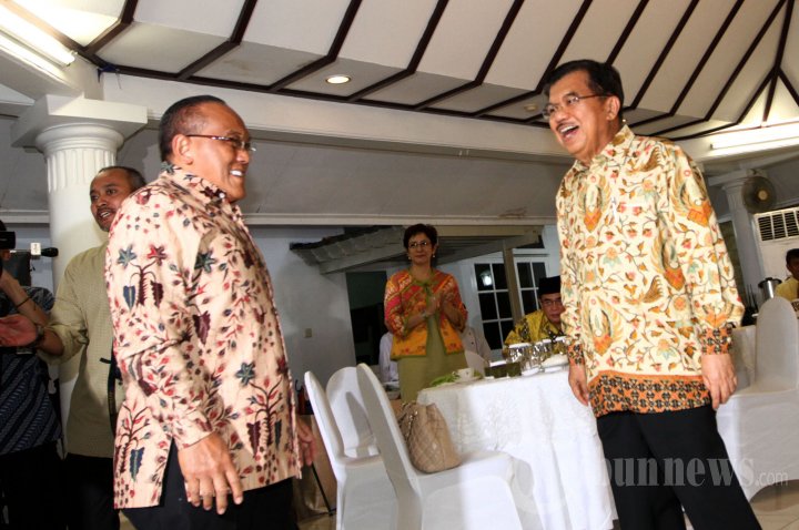 Islah Golkar Kubu Agung Laksono dan Aburizal Bakrie