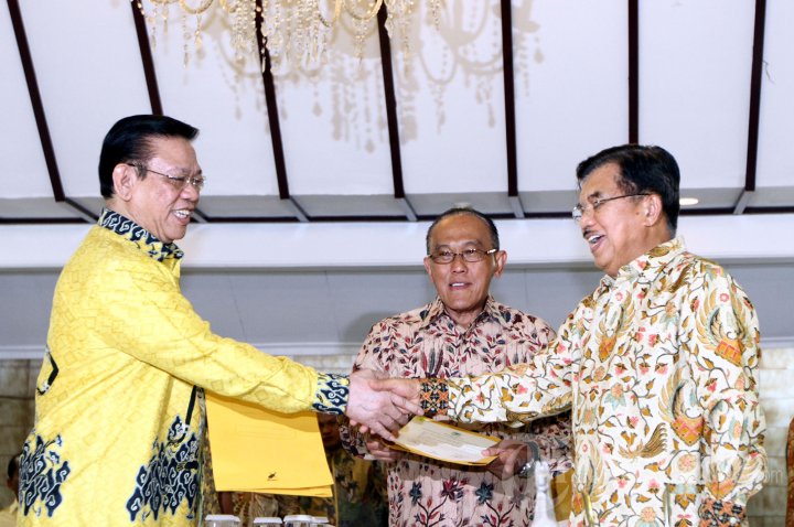Islah Golkar Kubu Agung Laksono dan Aburizal Bakrie